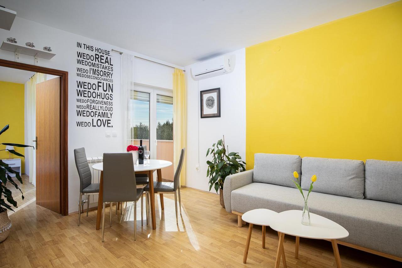 Pula Istria Apartments Bagian luar foto