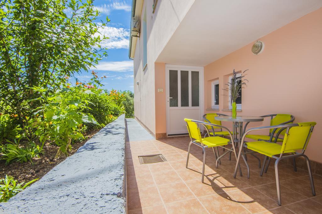 Pula Istria Apartments Bagian luar foto